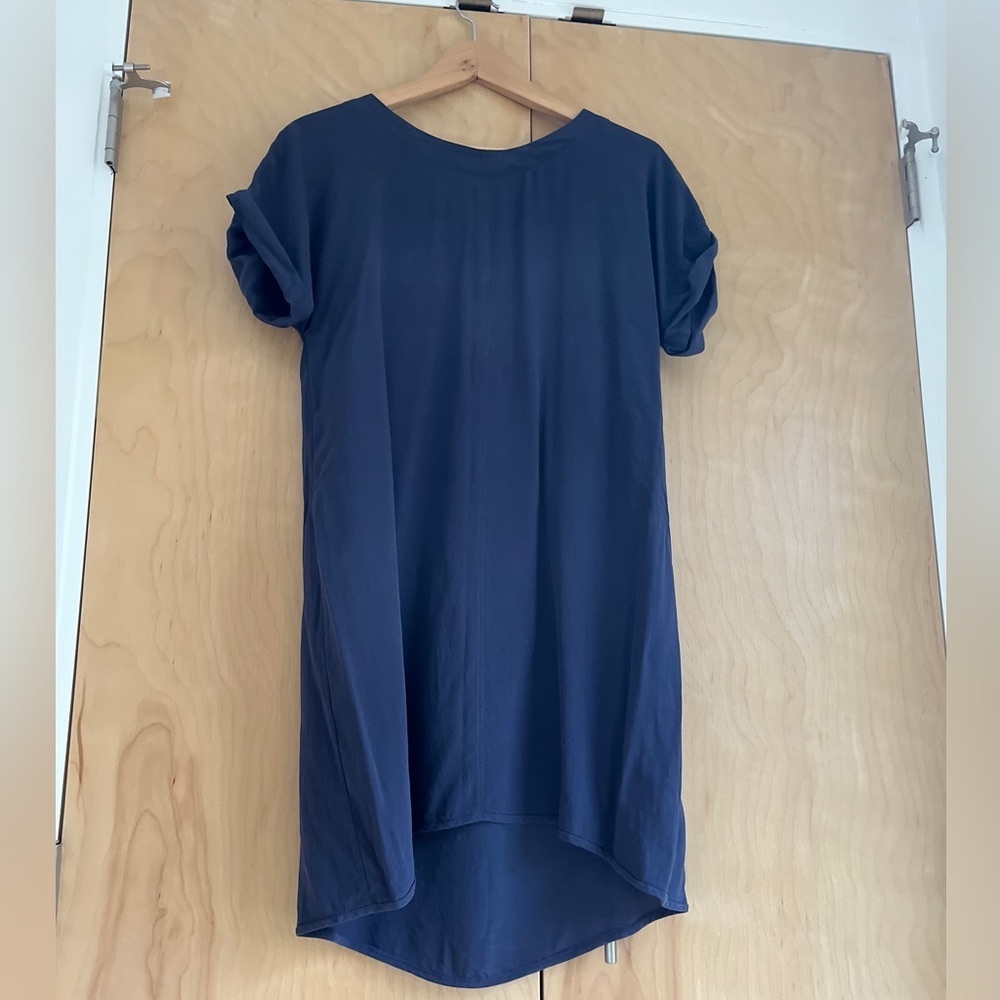 Everlane silky dress in excellent condition